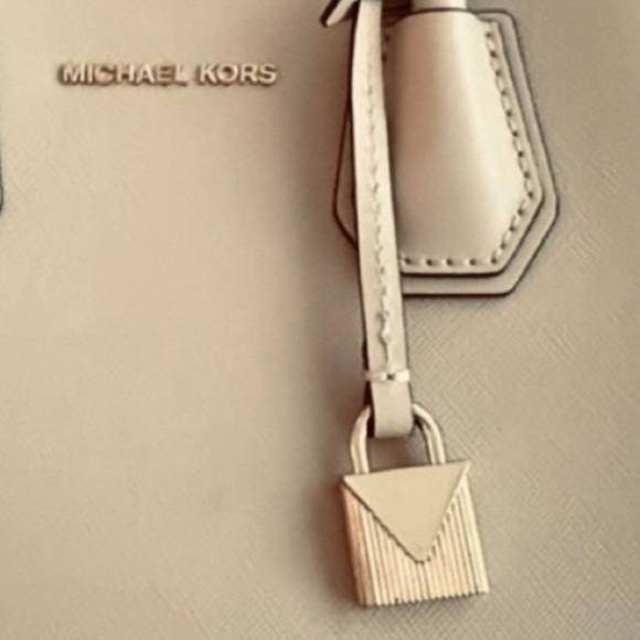 Michael Kors Pink Medium Mercer Crossbody Tote NWOT - Picture 8 of 14